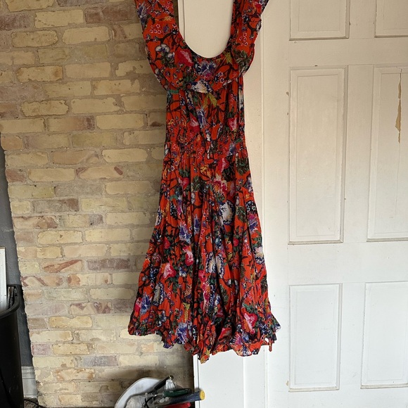 Floral Women's Dress in Vibrant Red - Picture 3 of 4